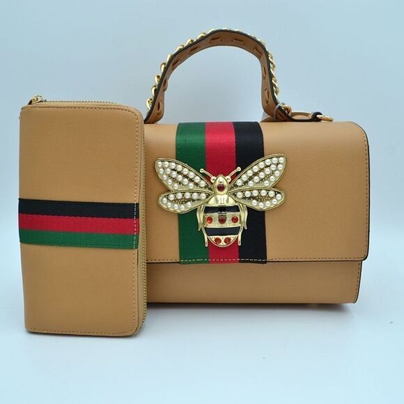 2-N-1 Plain Queen Bee Stripe Boxy Satchel - Picture 1 of 12
